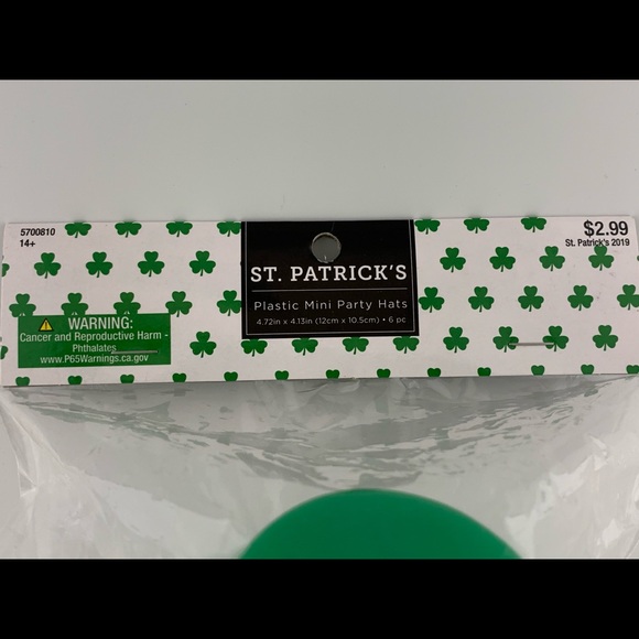 St Patrick’s Day plastic mini party hats. - Picture 3 of 3